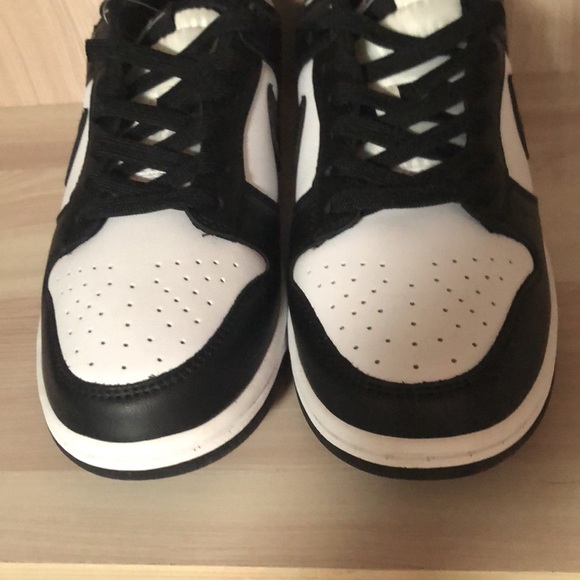 Men’s Nike Dunk Low Panda Sneakers - Picture 4 of 8